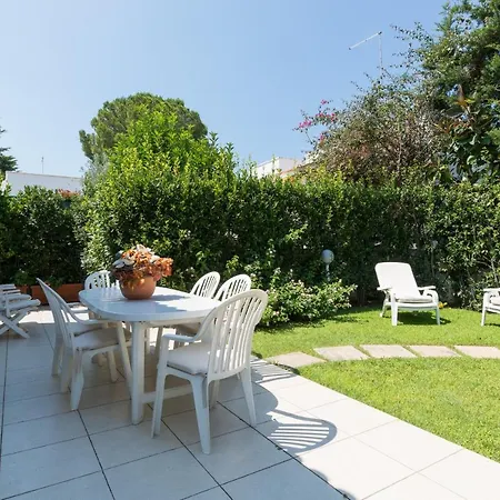 Villa Con Giardino A Rosa Marina