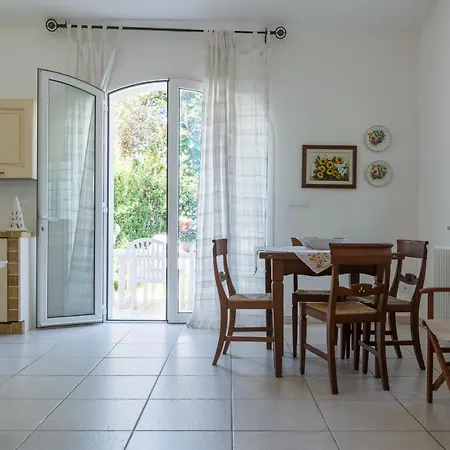 Villa Con Giardino A Rosa Marina Ostuni